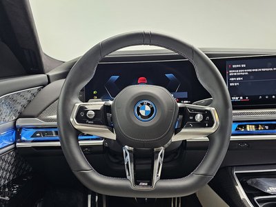2025 BMW I7 缩略图 21