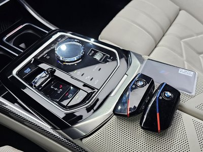 2025 BMW I7 缩略图 12