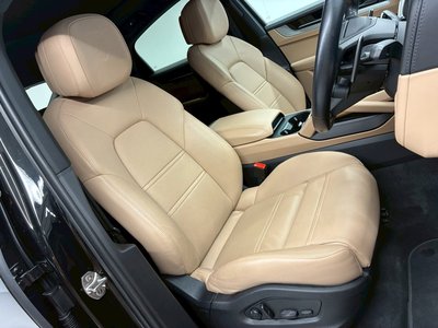 PORSCHE CAYENNE - 5