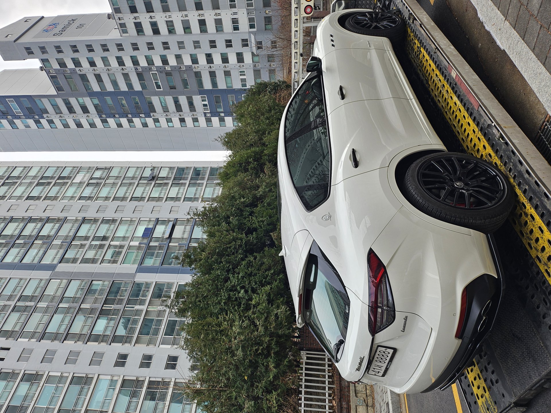 MASERATI LEVANTE - View 1