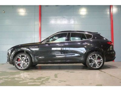 2019 Maserati LEVANTE photo 3