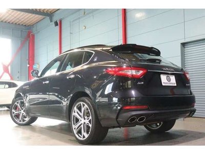 2019 Maserati LEVANTE photo 4