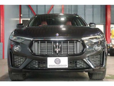 2019 Maserati LEVANTE photo 5
