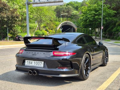 PORSCHE 911 - 4