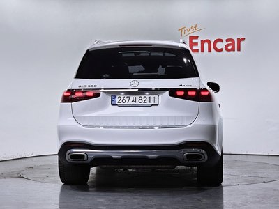 MERCEDES-BENZ GLS - 4