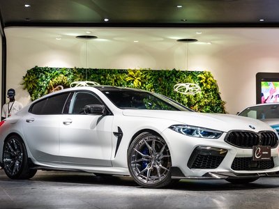 BMW M8 GRAN COUPE - 2