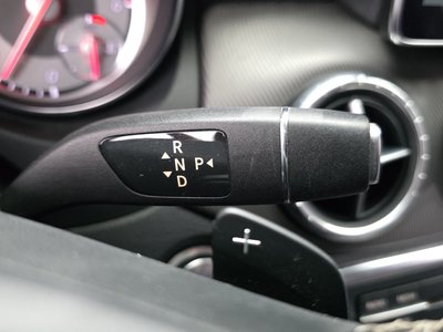 MERCEDES-BENZ CLA - 9