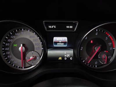 MERCEDES-BENZ CLA - 8