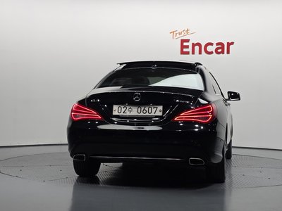 MERCEDES-BENZ CLA - 4