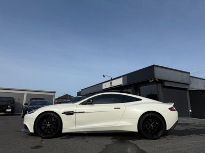 ASTON MARTIN VANQUISH - 2