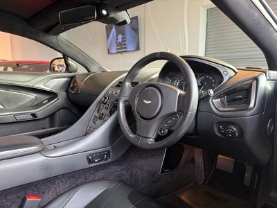 ASTON MARTIN VANQUISH - 10