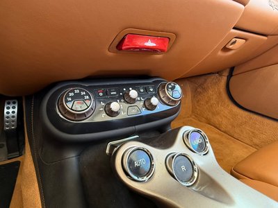 2012 FERRARI CALIFORNIA 缩略图 23