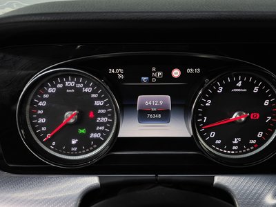 MERCEDES-BENZ E-CLASS - 8