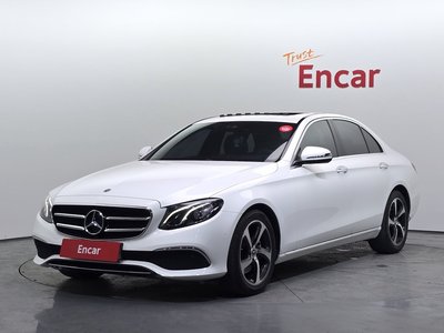 MERCEDES-BENZ E-CLASS - 1