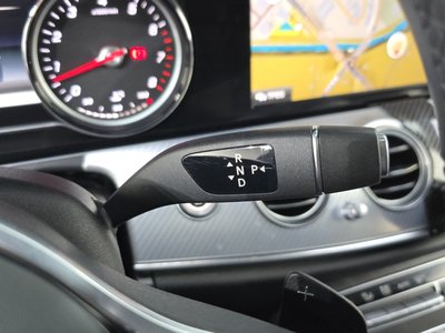 MERCEDES-BENZ E-CLASS - 9