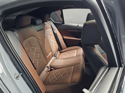2024 BMW 5 SERIES — миниатюра 17