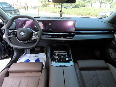 BMW 5 SERIES - 2