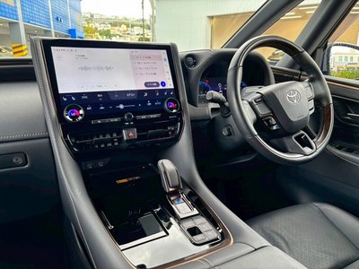 صورة مصغرة 25 لـ 2023 Toyota VELLFIRE