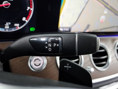 MERCEDES-BENZ E-CLASS - 9