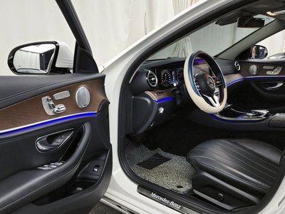 MERCEDES-BENZ E-CLASS - 10