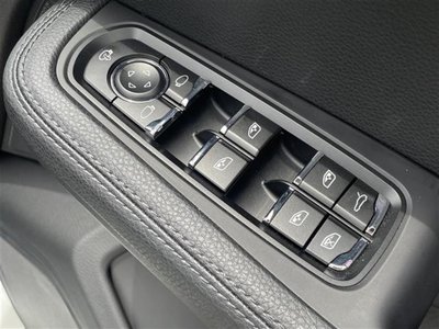 2022 Porsche MACAN 缩略图 25