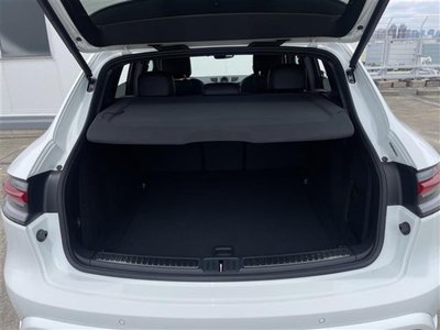 2022 Porsche MACAN 缩略图 30