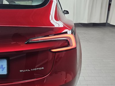 صورة 10 لـ 2024 Tesla MODEL 3