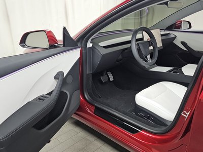 صورة مصغرة 13 لـ 2024 Tesla MODEL 3