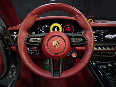 2025 Porsche 911 thumbnail 14