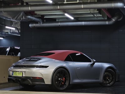 صورة 6 لـ 2025 Porsche 911
