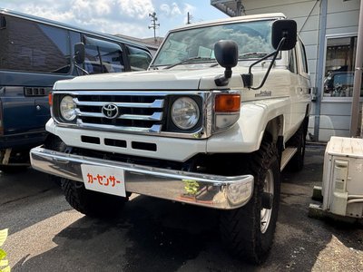 TOYOTA LAND CRUISER - 2