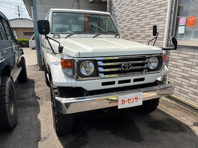 TOYOTA LAND CRUISER - 4