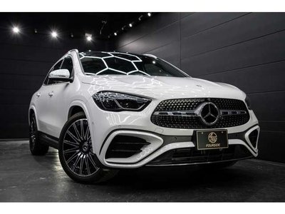 MERCEDES-BENZ GLA - 3