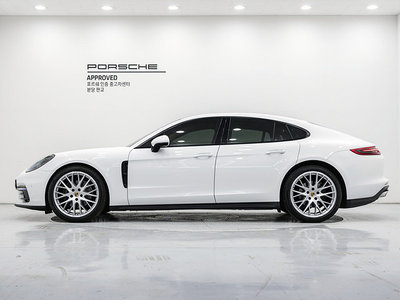 PORSCHE PANAMERA - 7