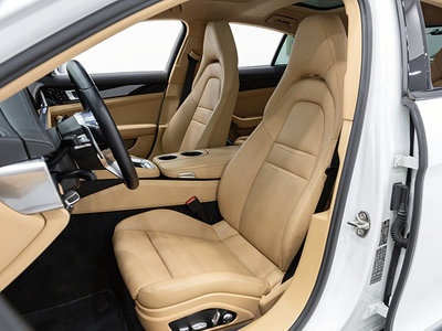 PORSCHE PANAMERA - 10