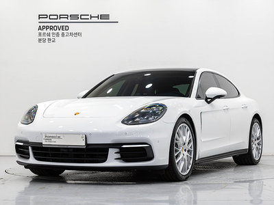 PORSCHE PANAMERA - 1