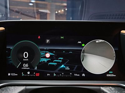 صورة 8 لـ 2022 Genesis G90 (RS4)