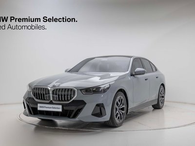 BMW 5 SERIES - 1