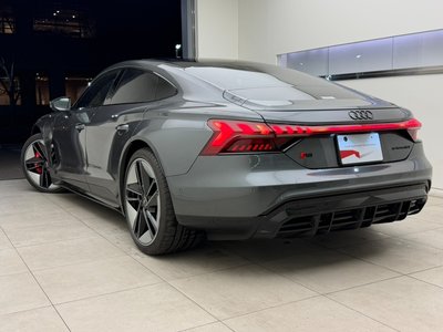 AUDI RS E-TRON GT - 9