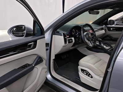 PORSCHE CAYENNE - 10