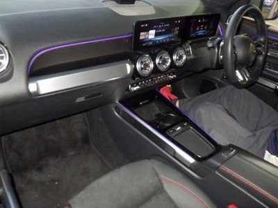 MERCEDES-BENZ GLB - 3