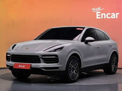 2022 Porsche CAYENNE photo 1