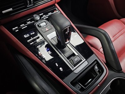 2022 Porsche CAYENNE thumbnail 12