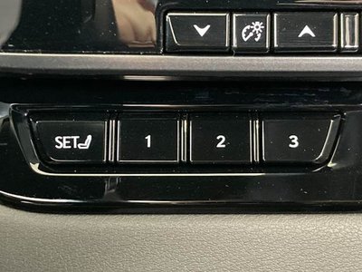 صورة مصغرة 61 لـ 2023 Lexus RX