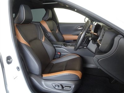 TOYOTA CROWN CROSSOVER - 4