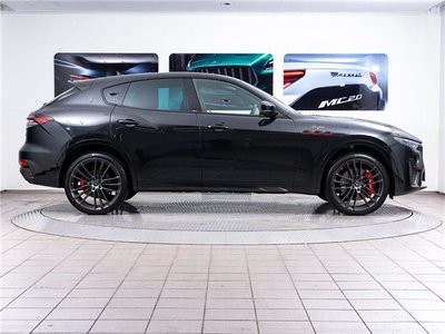 2021 Maserati LEVANTE — фото 4