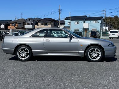 NISSAN SKYLINE GT-R - 8