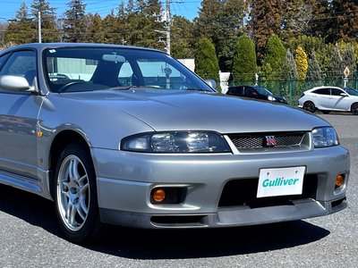 NISSAN SKYLINE GT-R - 4