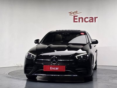 MERCEDES-BENZ E-CLASS - 2
