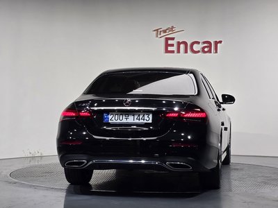 MERCEDES-BENZ E-CLASS - 3
